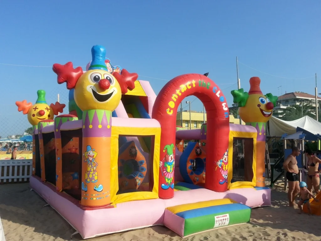 gioco gonfiabile multiattivita clown island f1 stabilimento balneare