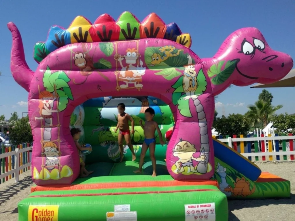 gioco gonfiabile multiattivita dinosaur combo f4 stabilimento balneare