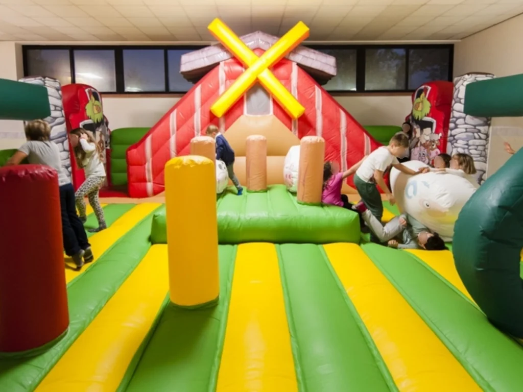 gioco gonfiabile multiattivita farm playland f3 parco giochi indoor