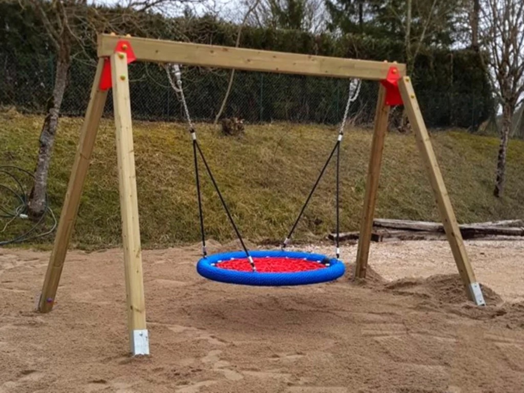 gioco in legno altalena cestone professionale in legno f4 stabilimento balneare