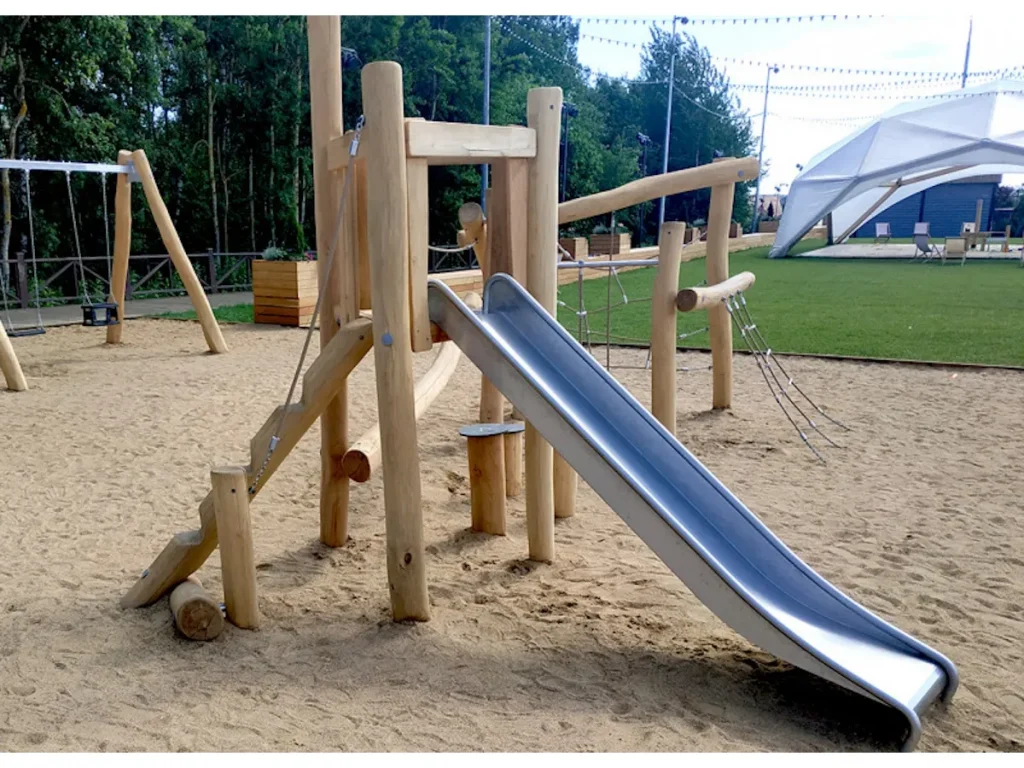 gioco in legno robinia 130 f1 parco giochi