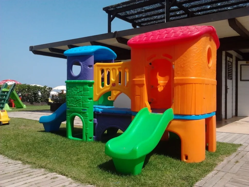 gioco per giardino altalena e scivolo fortino avventura f5 stabilimento balneare