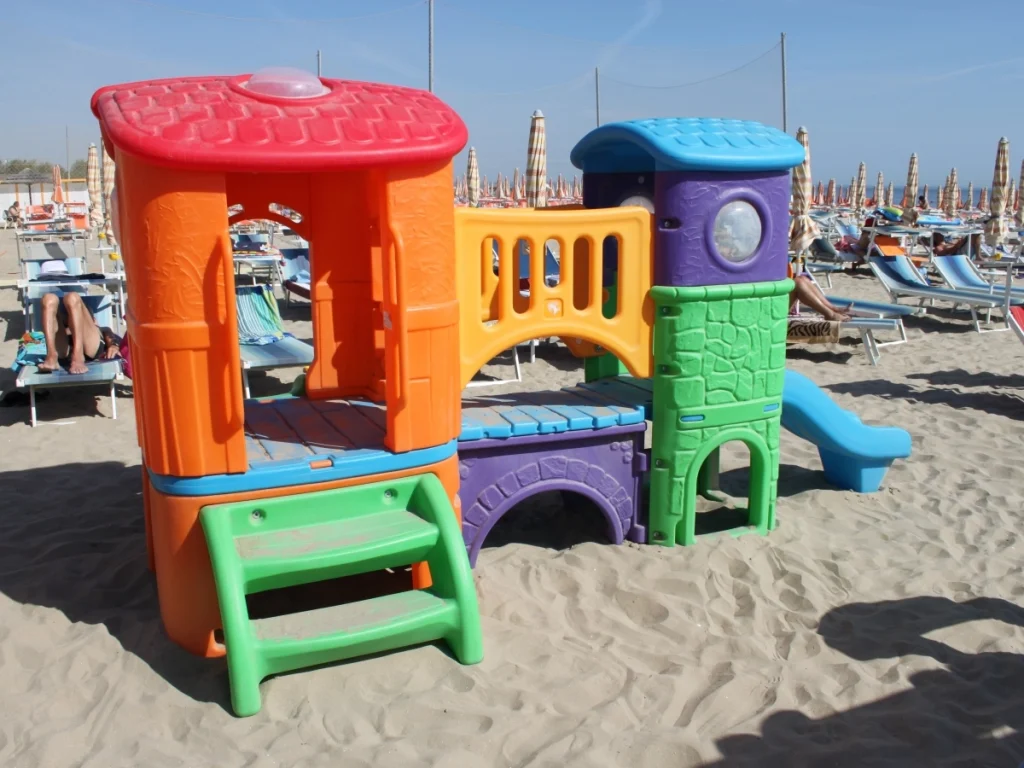 gioco per giardino altalena e scivolo fortino avventura f6 stabilimento balneare