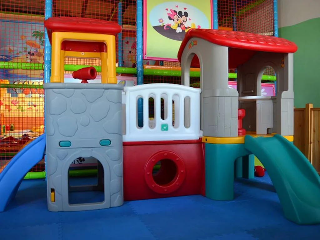 gioco per giardino altalena e scivolo rifugio avventura f5 fiera