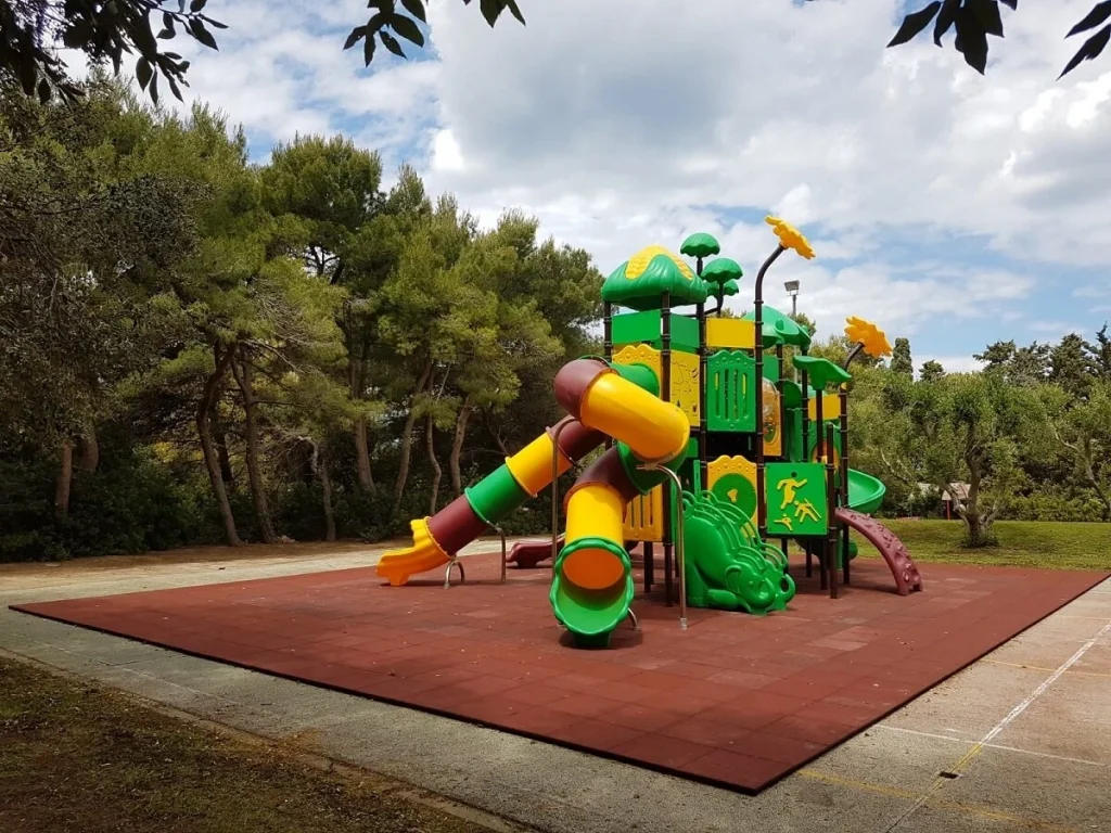 playground-per-esterno-fantacastello-bahamas-jungle-f5-villaggi-turistici