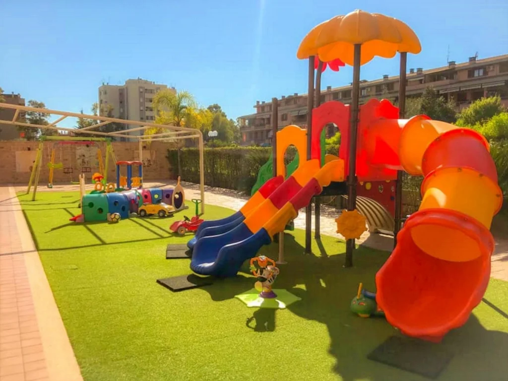 playground per esterno fantacastello sunny flower tube f1 hotel