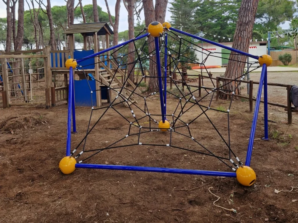 struttura-di-arrampicata-sport-and-play-292-f1-campeggio