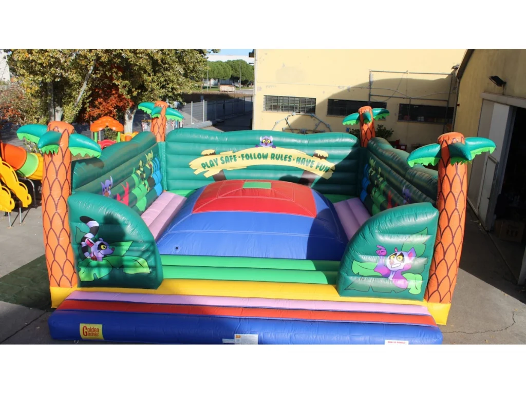 gioco gonfiabile multiattivita jungle mountain f2 mostra