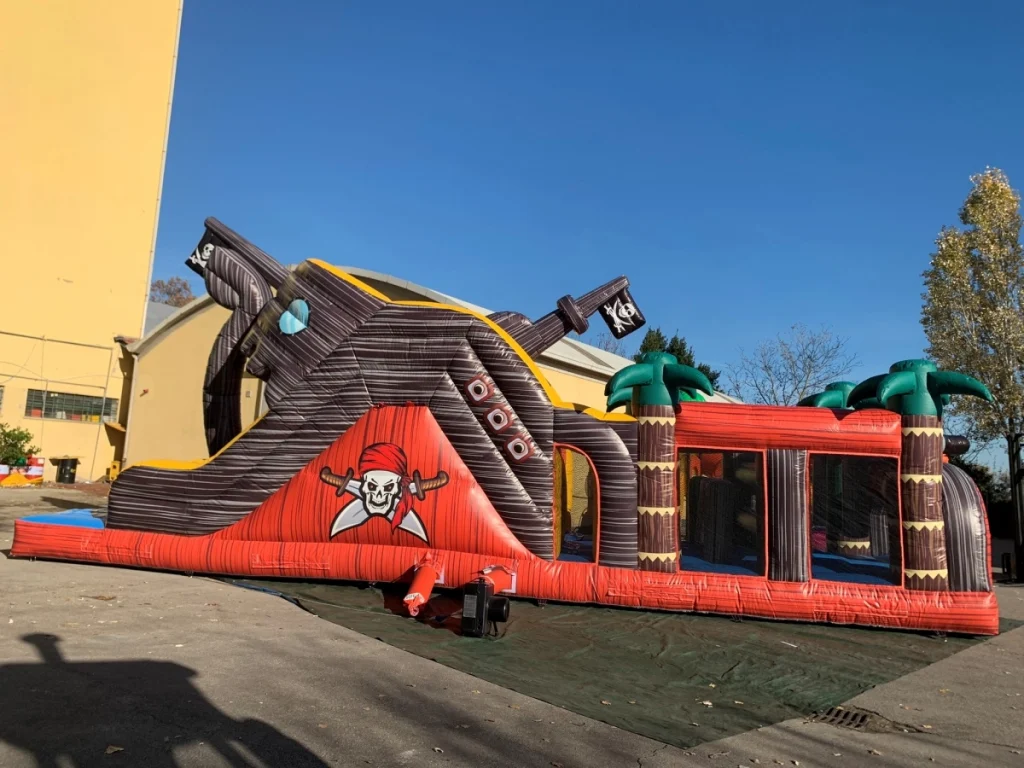 gioco gonfiabile multiattivita pirates challeng f2 mostra