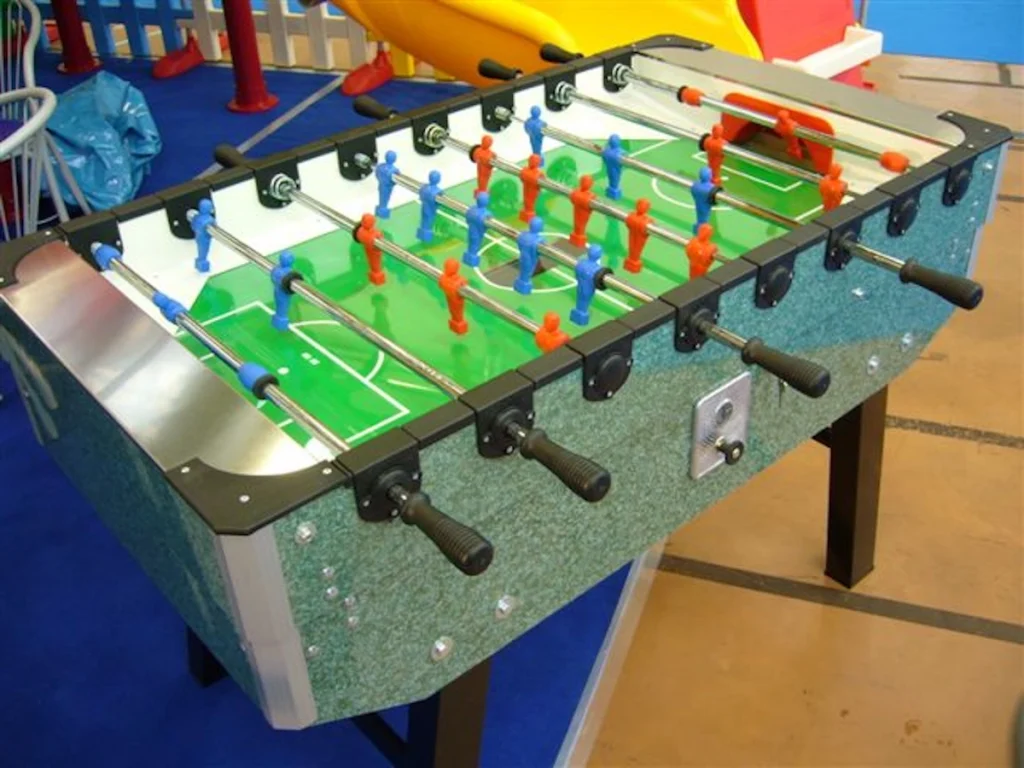 gioco sportivo calciobalilla professionale con gettoneria f3 mostra