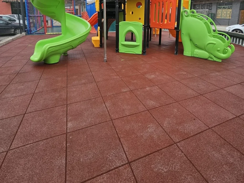 accessorio e ricambio pavimentazione antitrauma da esterno spessore 4 cm f1 parco giochi