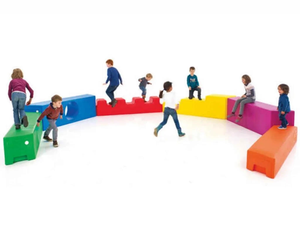esposizione panchina in polietilene per bambini campione mostra f2