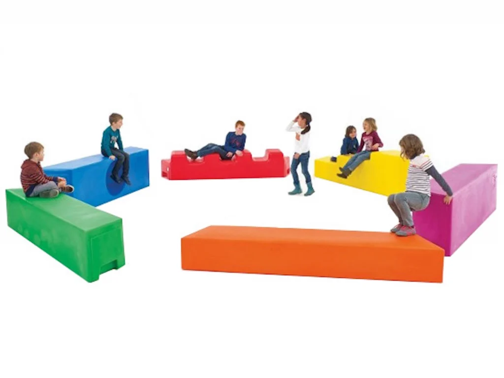 esposizione panchina in polietilene per bambini campione mostra f3