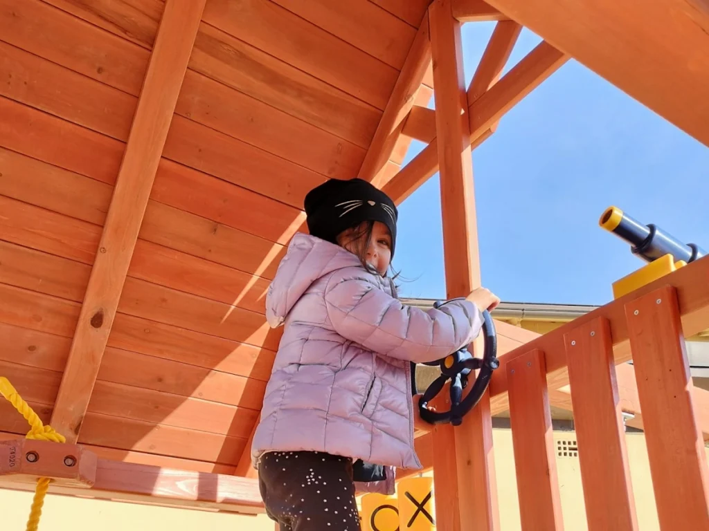 gioco in legno treehouse castle f3 mostra