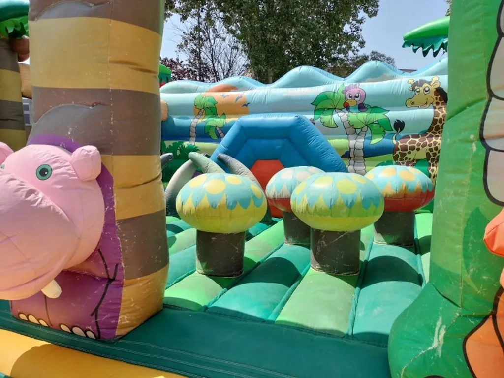 usato gioco gonfiabile multiattivita funny forest vg f5 mostra