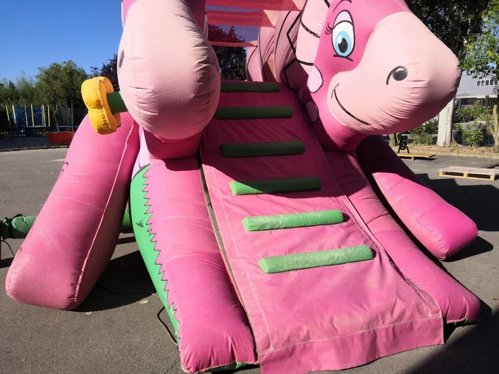 usato gioco gonfiabile scivolo daisy dino ap f4 mostra