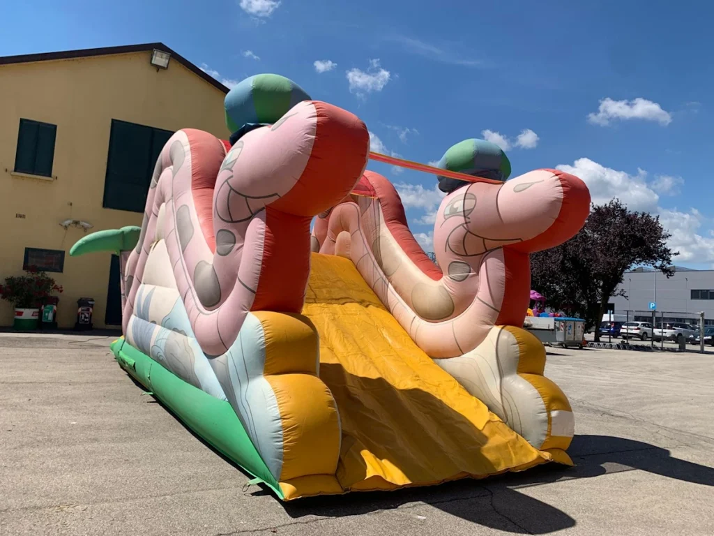 usato gioco gonfiabile scivolo snake slide hpn f4 mostra