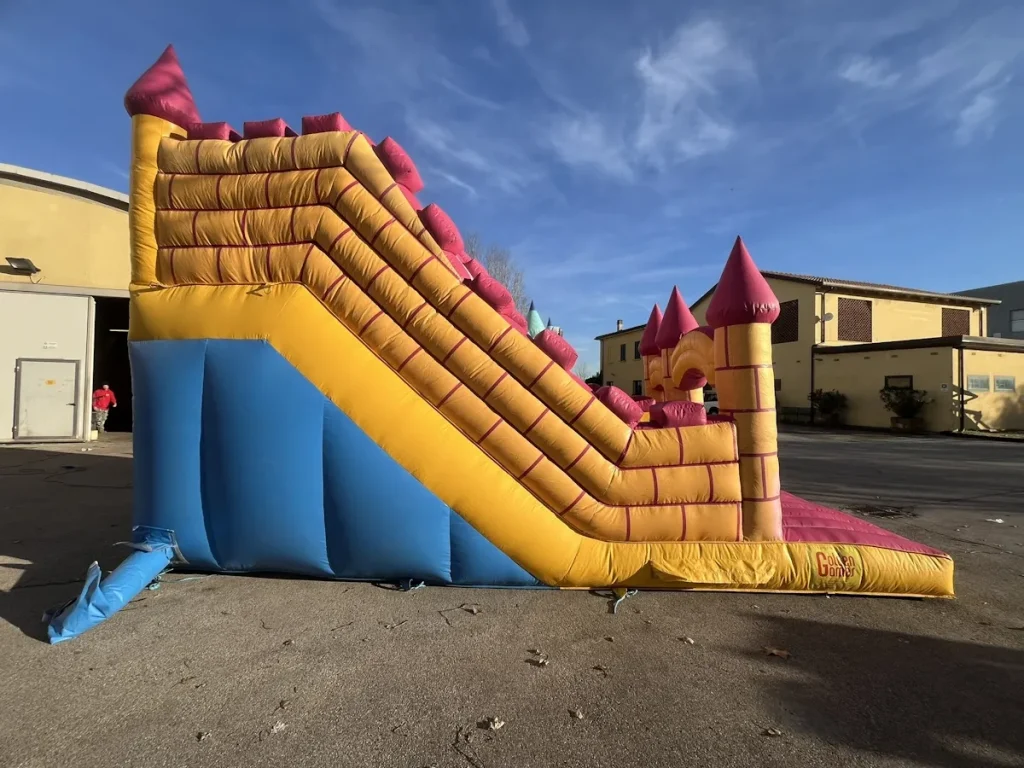usato gioco gonfiabile scivolo tower slide f4 mostra