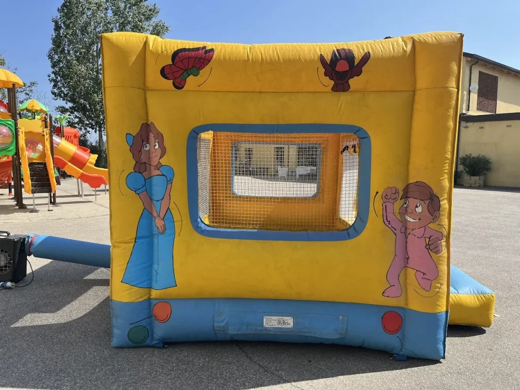 usato gioco gonfiabile salta salta peter pan ig f4 mostra