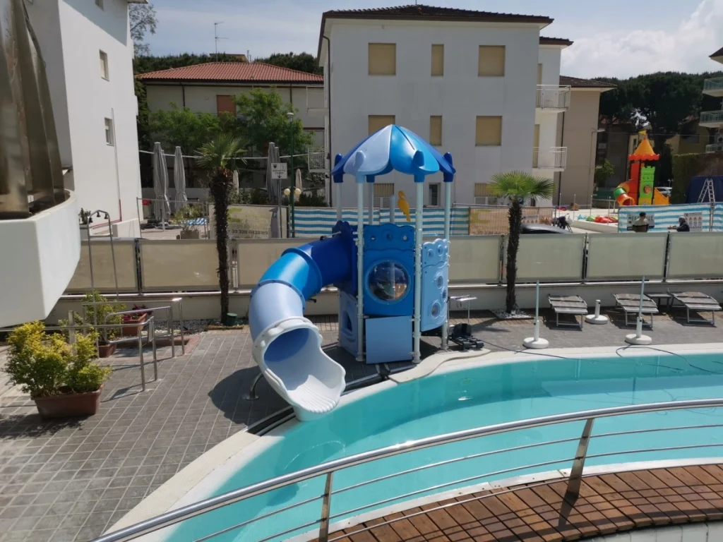 water play fantacastello garden f1 hotel