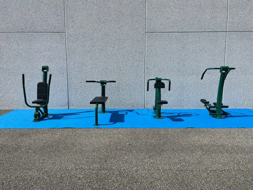 outlet pacchetto outdoor gym 4 attrezzi fine stock f1 mostra