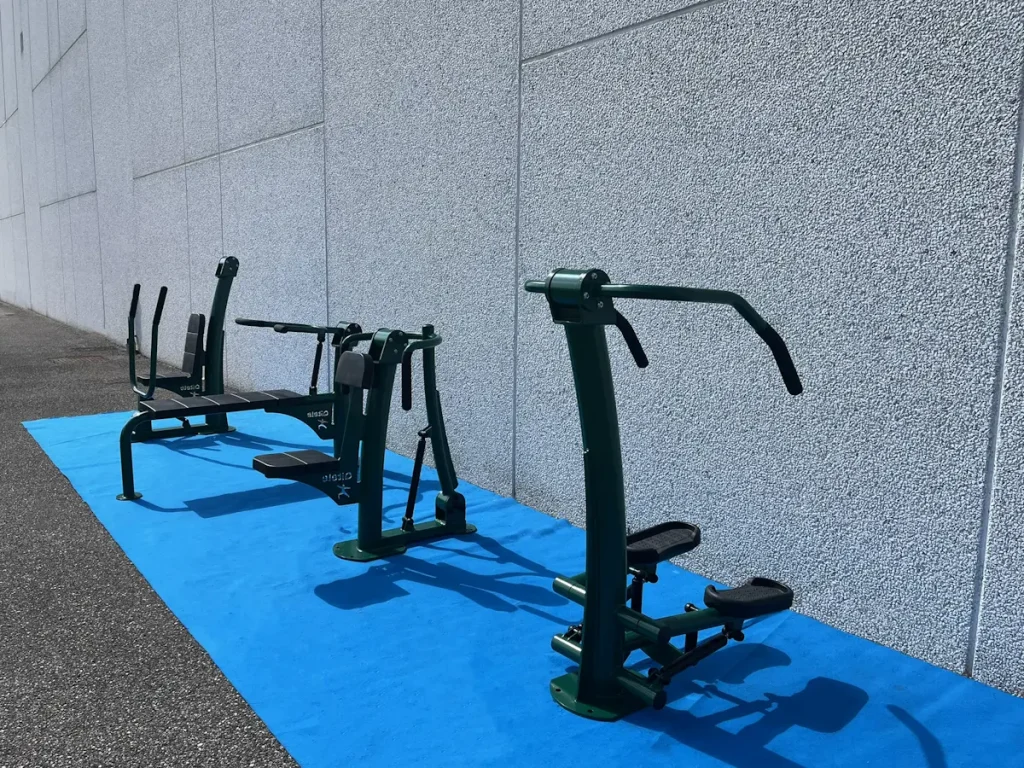 outlet pacchetto outdoor gym 4 attrezzi fine stock f6 mostra