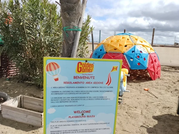 realizzazione stabilimento balneare lido adriano f5 area giochi per bambini