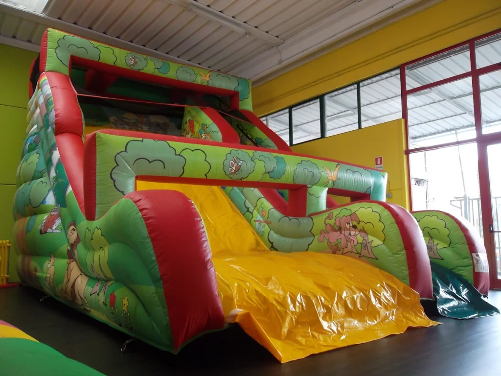 gioco gonfiabile scivolo jungle slide f5