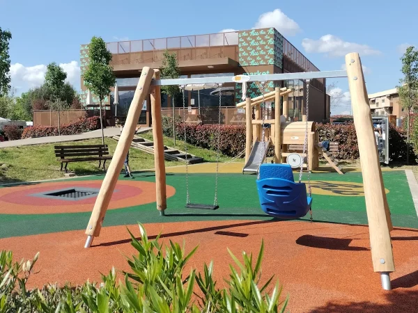 realizzazione villaggio e campeggio firenze f1 parco giochi per bambini