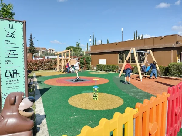 realizzazione villaggio e campeggio firenze f4 parco giochi per bambini