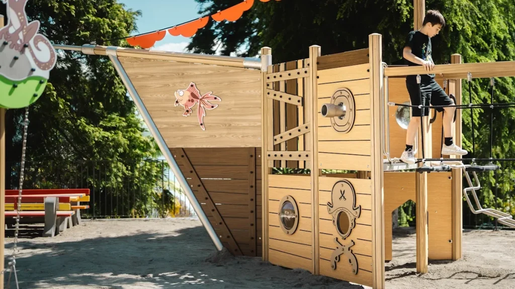 realizzazione villaggio e campeggio lugano f4 area giochi indoor