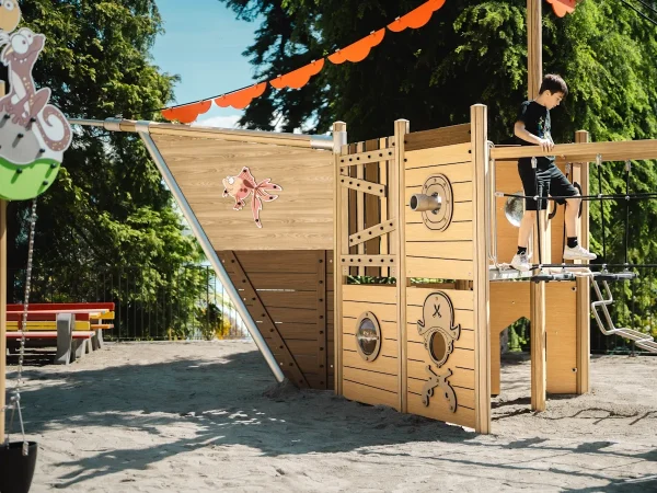 realizzazione villaggio e campeggio lugano f4 area giochi indoor