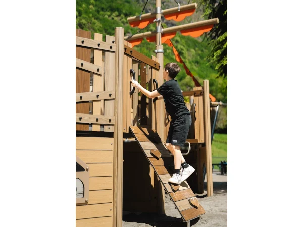 realizzazione villaggio e campeggio lugano f7 area giochi indoor