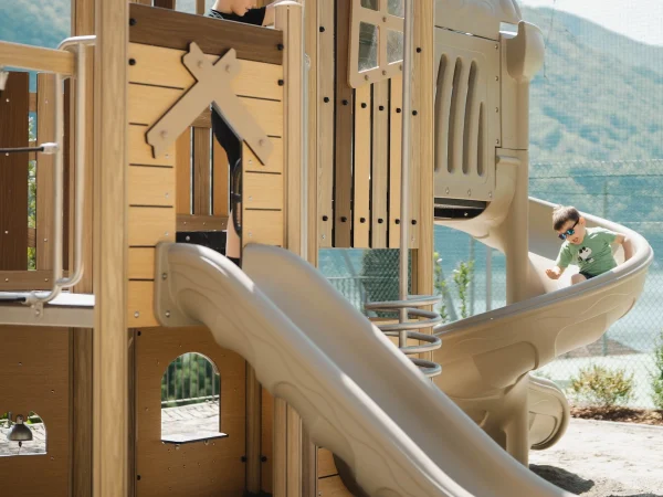 realizzazione villaggio e campeggio lugano f8 area giochi indoor
