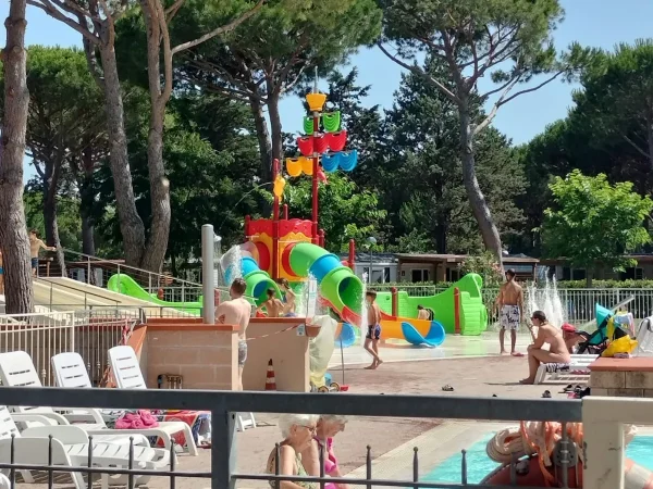 realizzazione villaggio e campeggio bibbona f4 spray park