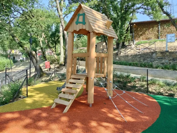 realizzazione villaggio e campeggio impruneta f1 area giochi per bambini