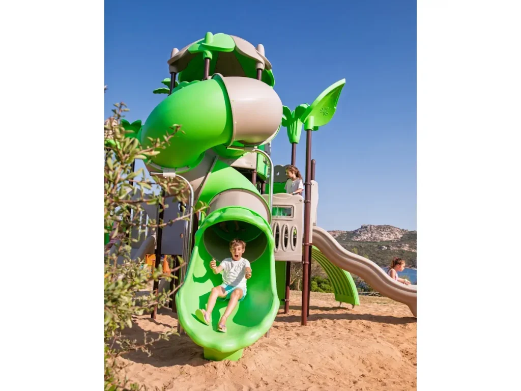 playground-per-esterno-fantacastello-hawaii-green-f2-villaggio-turistico