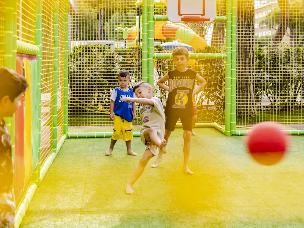 realizzazione family hotel milano marittima f7 parco giochi bambini
