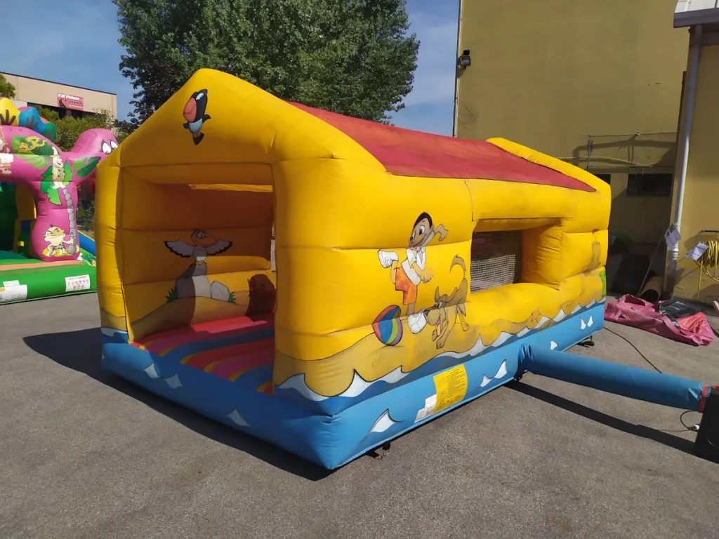 usato gioco gonfiabile multiattivita beach house rd f3 mostra
