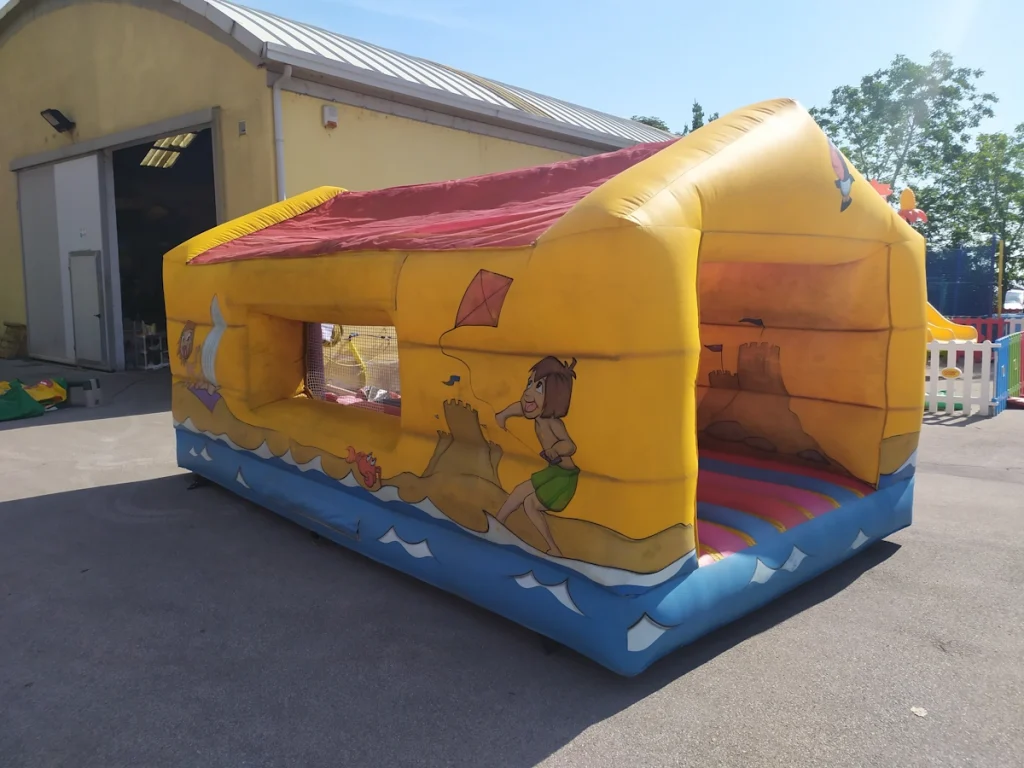 usato gioco gonfiabile multiattivita beach house rd f4 mostra