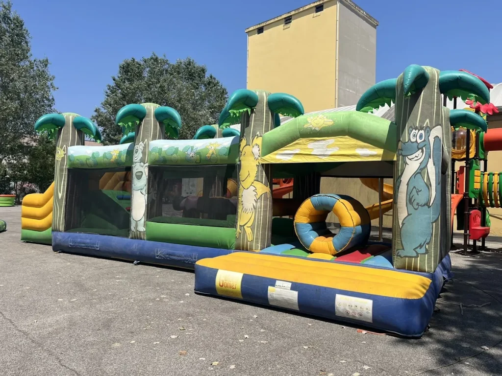 usato gioco gonfiabile multiattivita percorso oasis ls f2 mostra