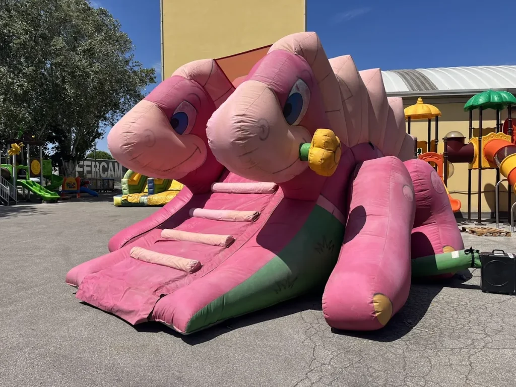 usato gioco gonfiabile scivolo daisy dino f2 mostra