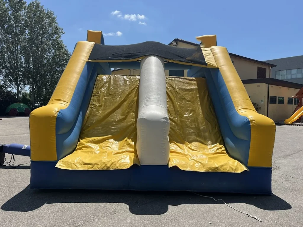 usato gioco gonfiabile scivolo fish slide hj f4 mostra