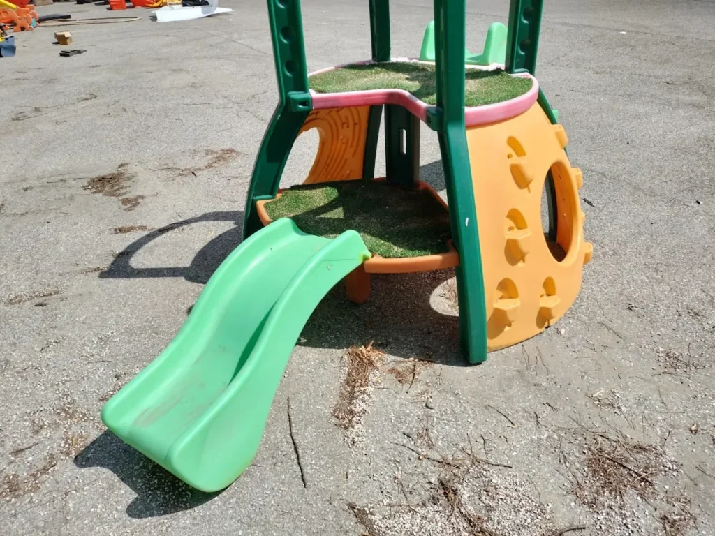 usato gioco per giardino torre doppio scivolo little tikes f2