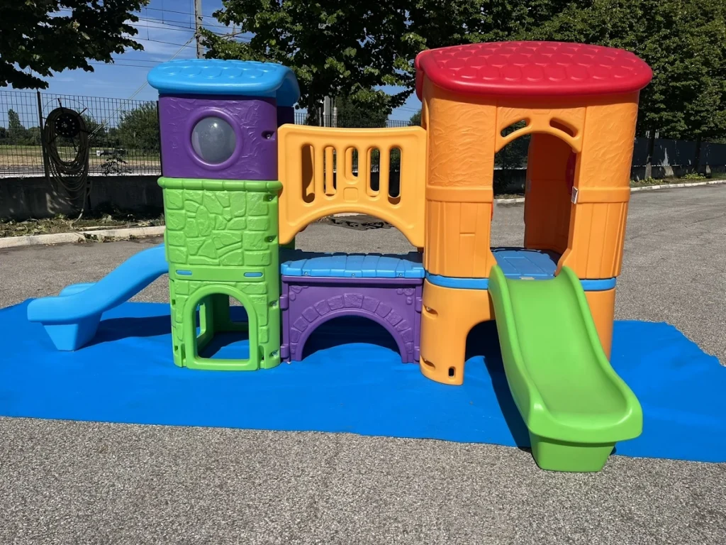 esposizione gioco per giardino altalena e scivolo fortino avventura f1 mostra