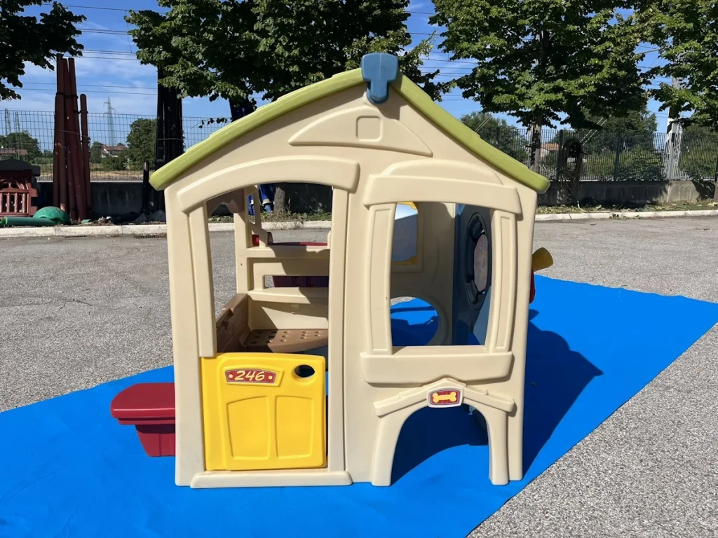 esposizione gioco per giardino casetta e cucina casetta multiattività f4 mostra
