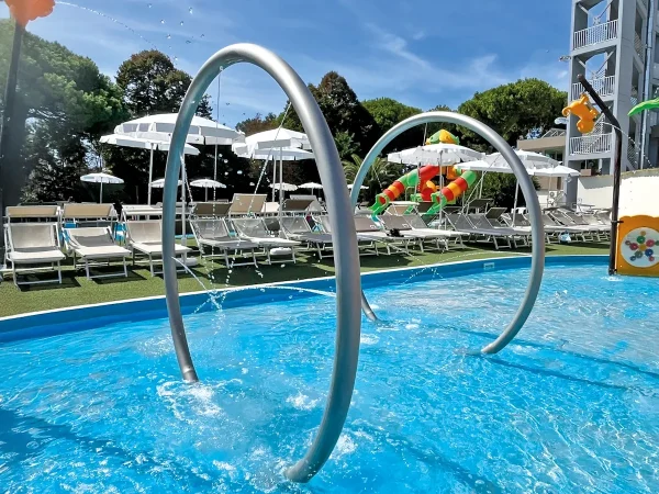 realizzazione family hotel torre pedrera f3 spray park