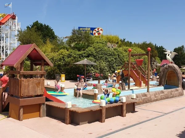 water play kiddie pool 05 f1 parco giochi