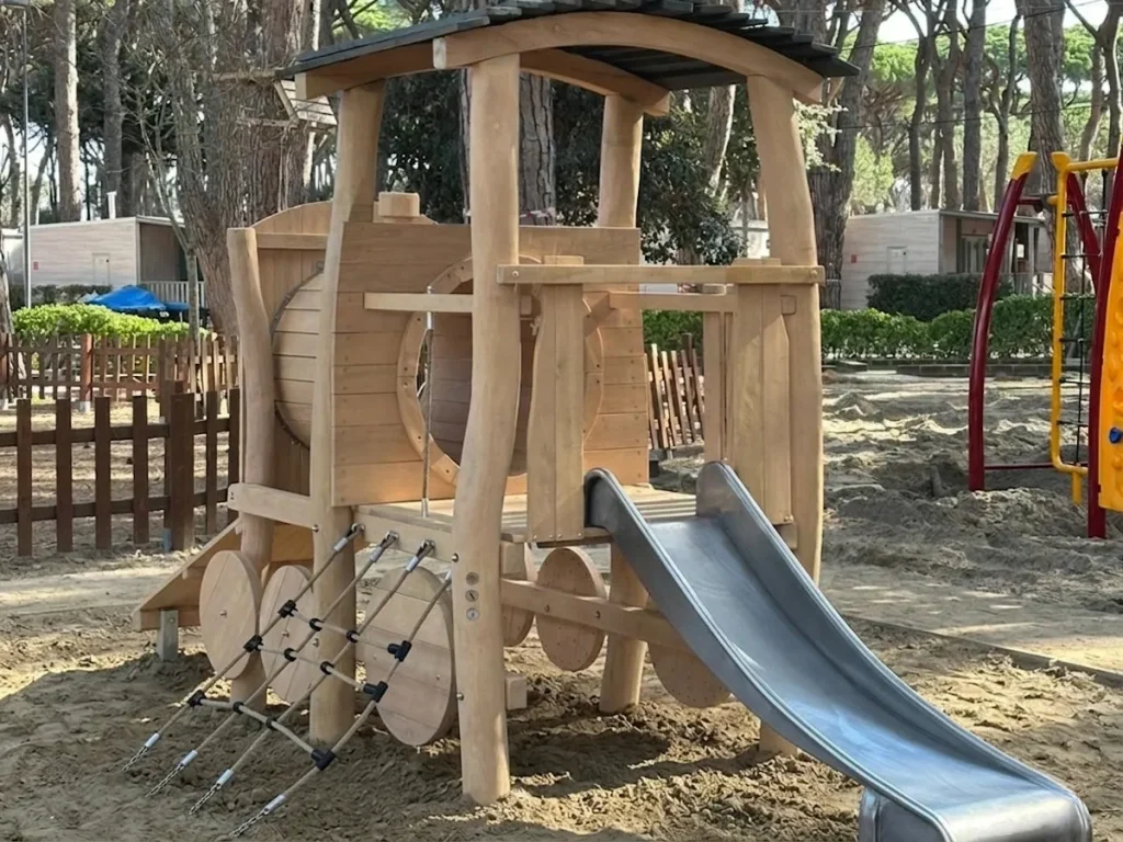 gioco in legno robinia 1310 f3 campeggio