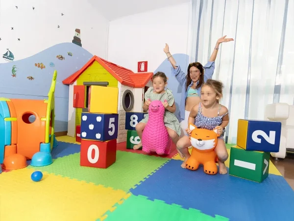 realizzazione family hotel igea marina f10 area giochi outdoor